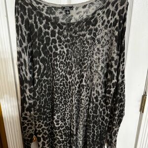 Lisa International Black and Gray Leopard Print Long Sleeve Top